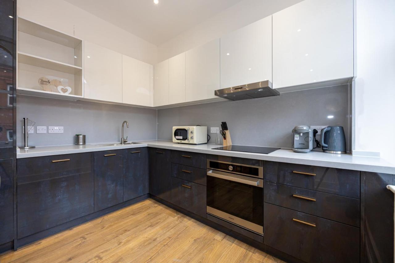 Superb 2Bd Apartment In China Town Manchester Ngoại thất bức ảnh